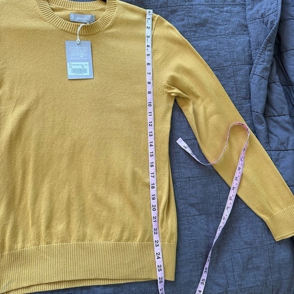 Everlane | The No-Sweat Sweater | Uniform In Honey - Picture 8 of 8